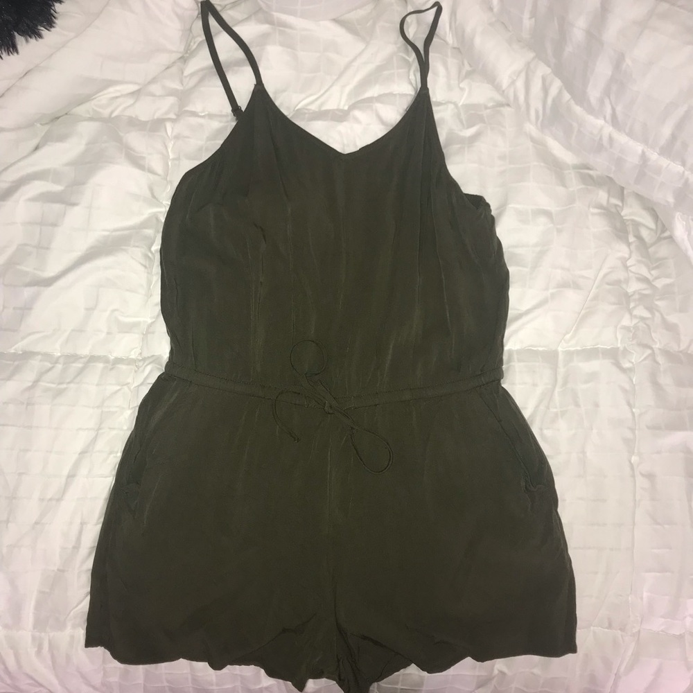 ‼️‼️Old navy short romper! GREAT BUY! ‼️‼️